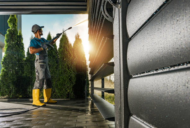 Best Animal Enclosure Cleaning  in Laguna Vista, TX